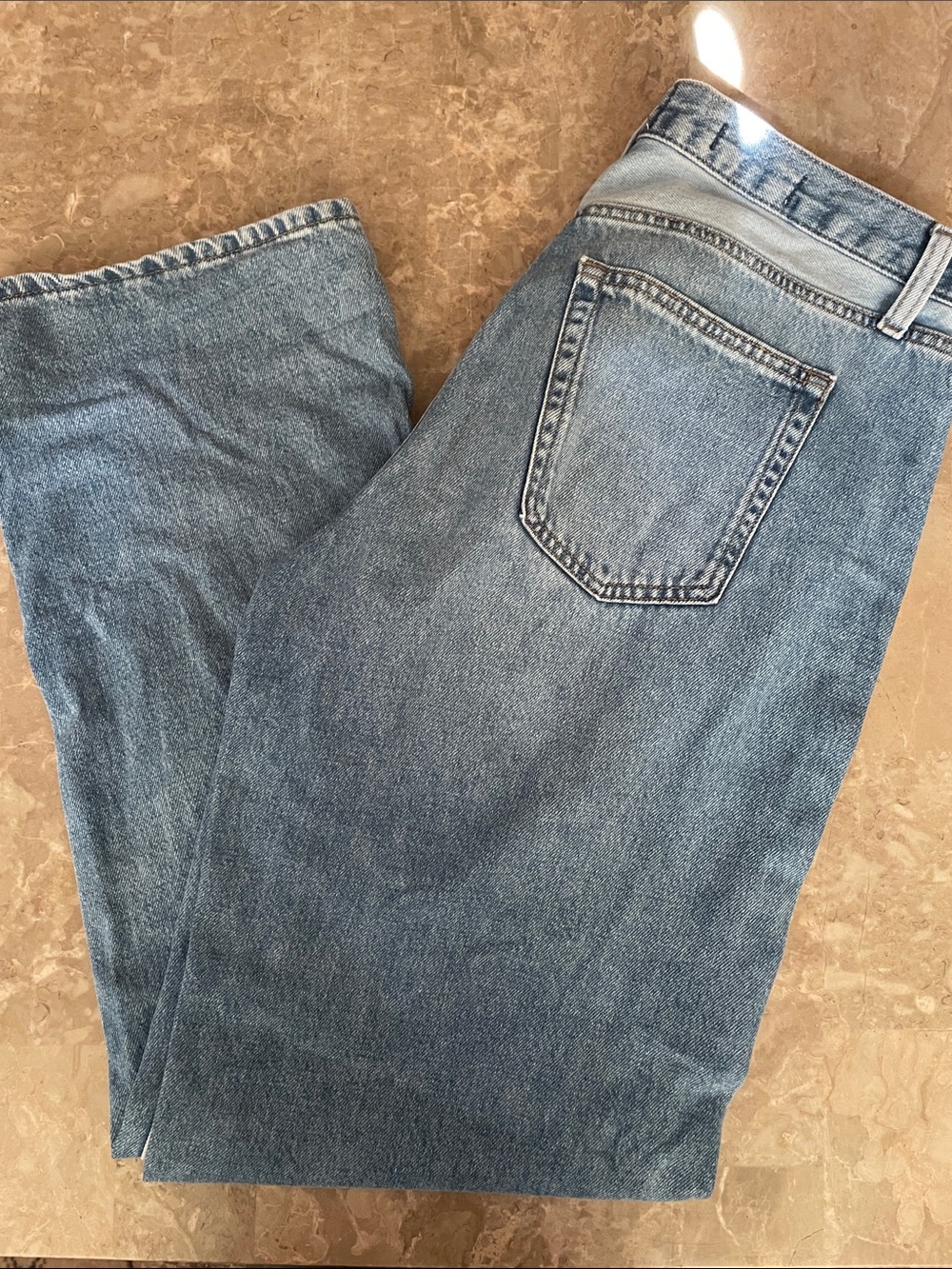 Universal Thread Women’s two toned Blue Boyfriend Jeans